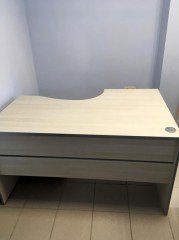 Угловой офисный стол