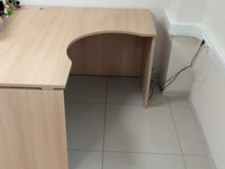 Угловой офисный стол